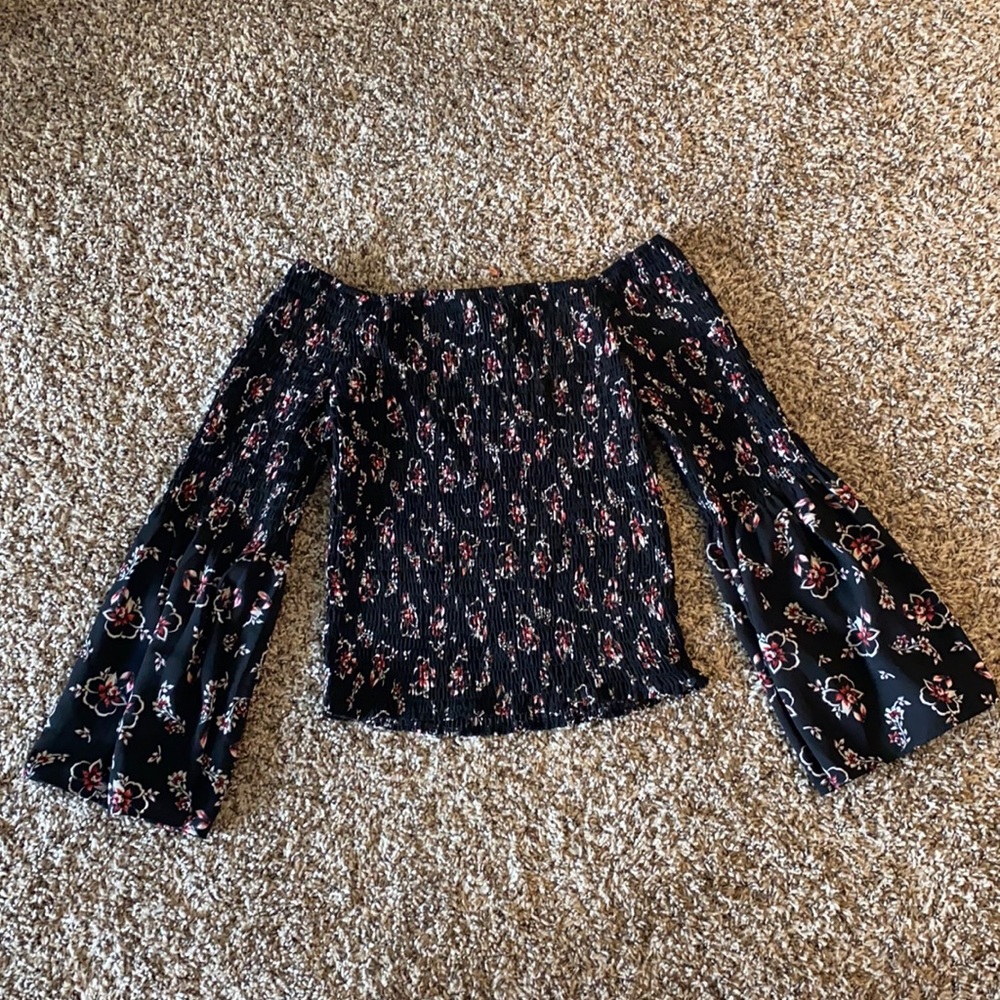 Off The Shoulder Fitted Blouse